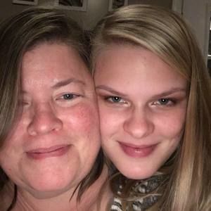 Meet your Posher, Liz